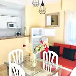 Apartamento con aire acondicionado+jardín y piscina