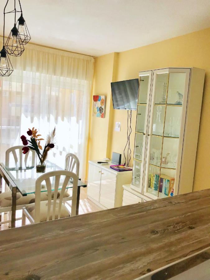 Apartamento Apartamento Con Aire Acondicionado+jardín Y Piscina *